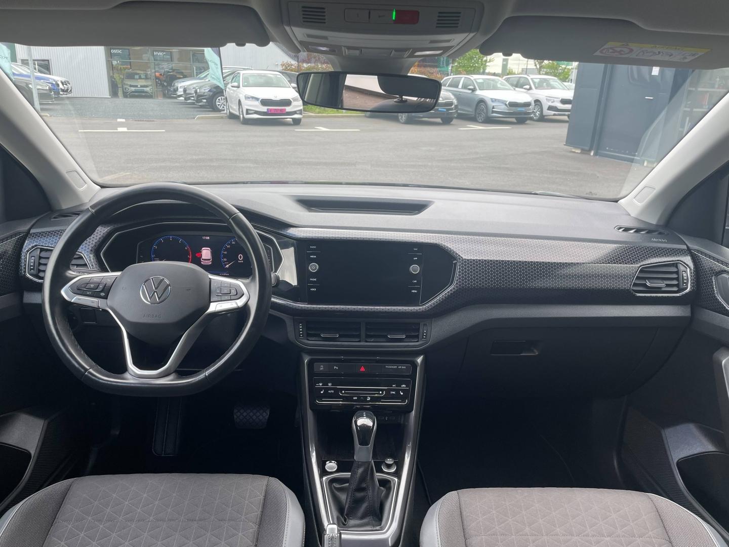 VOLKSWAGEN T-Cross