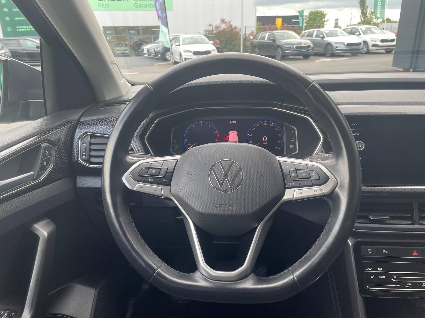 VOLKSWAGEN T-Cross