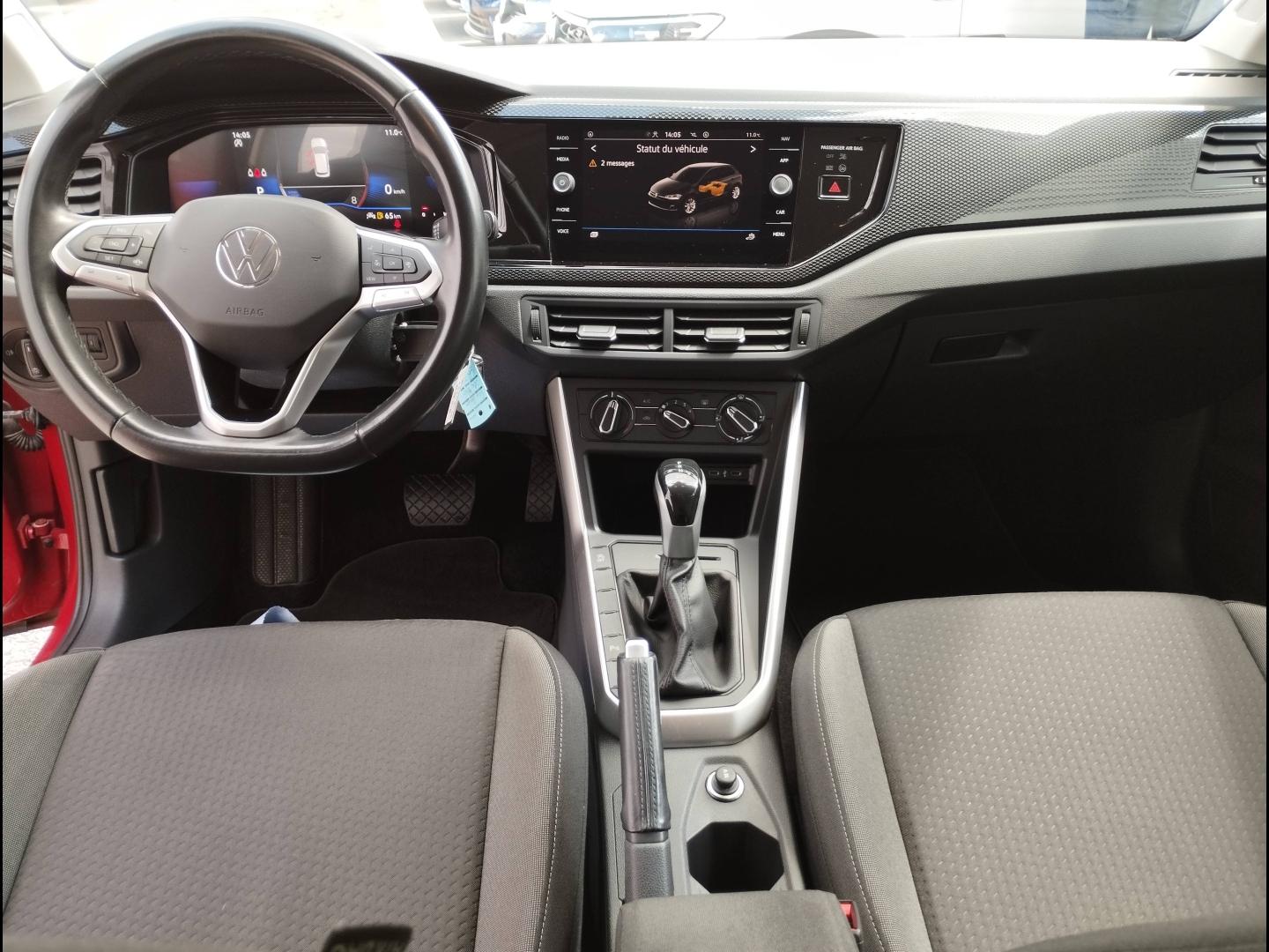 VOLKSWAGEN Polo