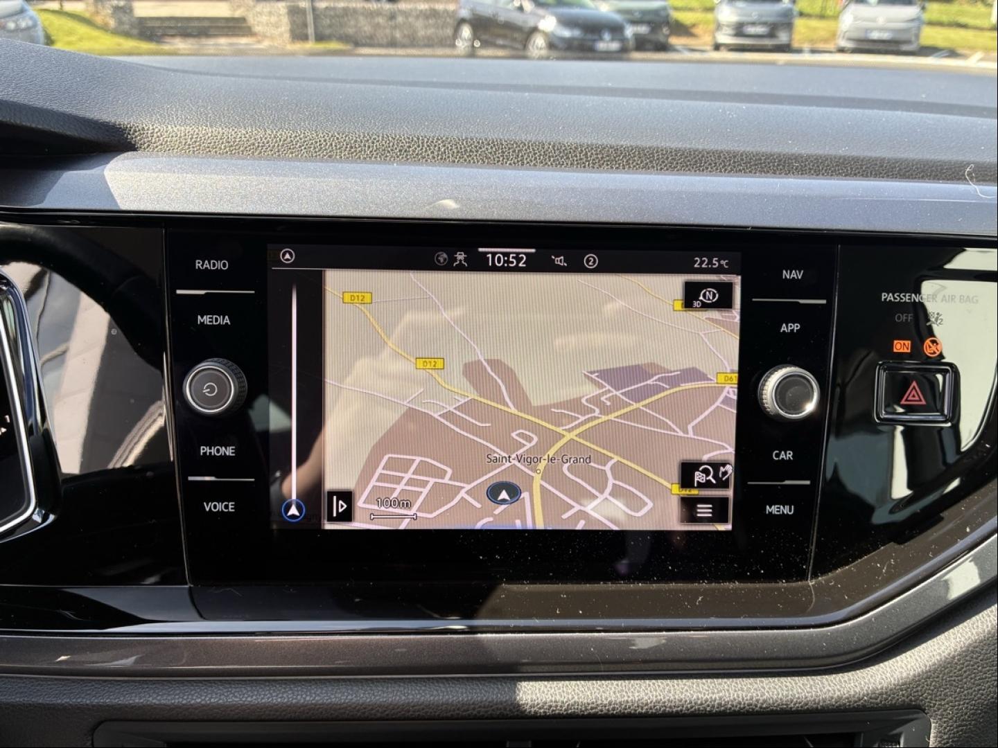 VOLKSWAGEN Polo