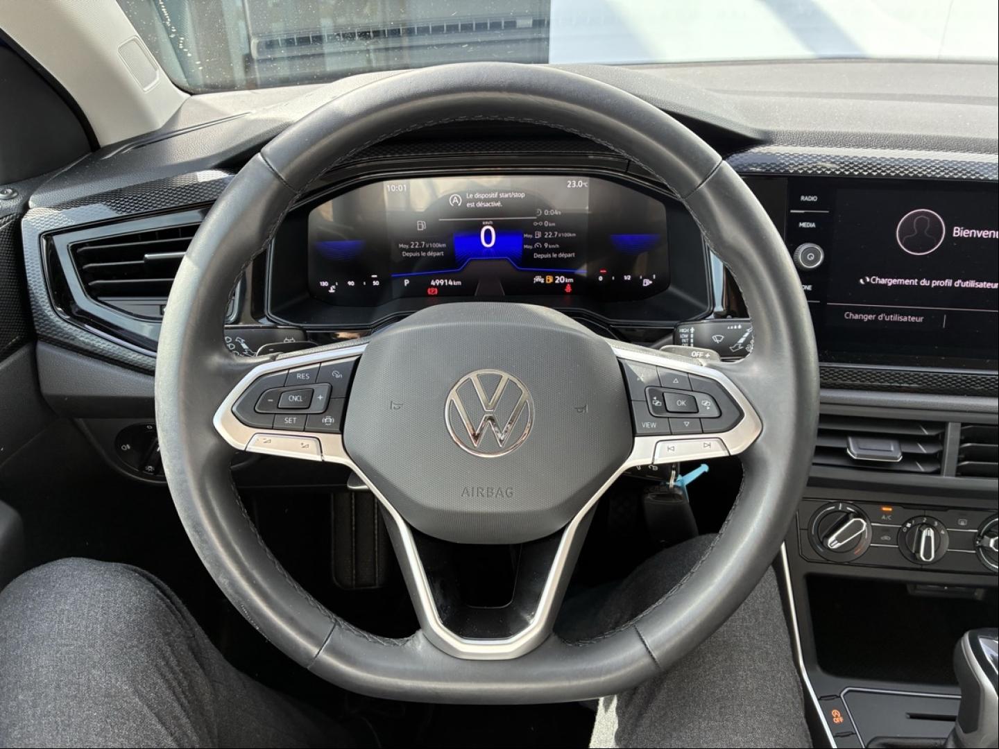 VOLKSWAGEN Polo