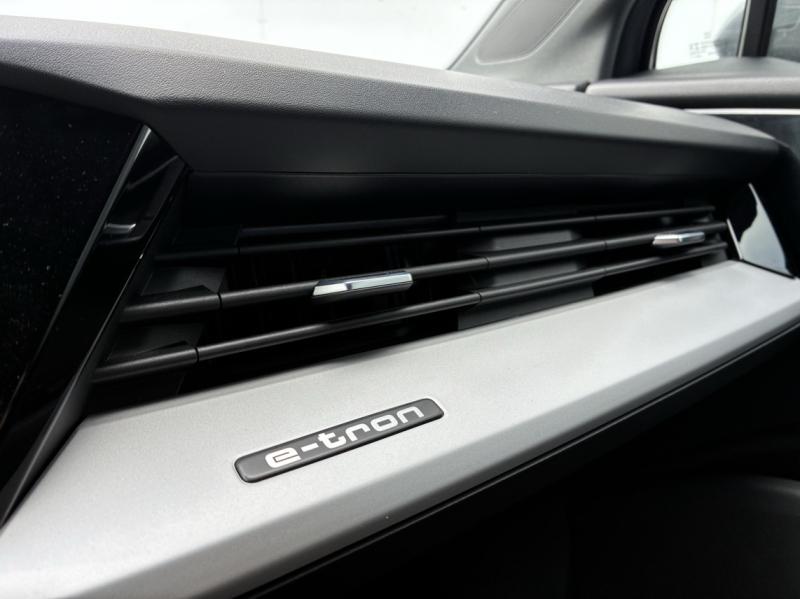 AUDI Q4 Sportback e-tron