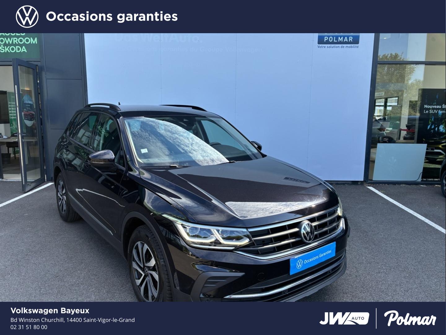 VOLKSWAGEN Tiguan