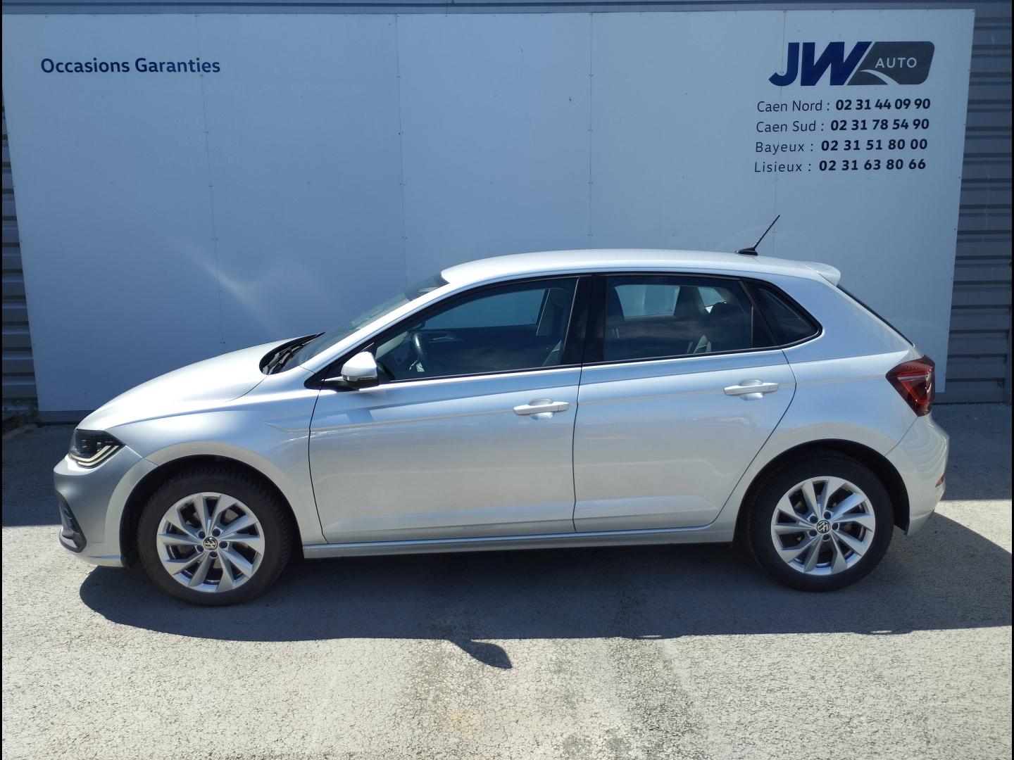 VOLKSWAGEN Polo
