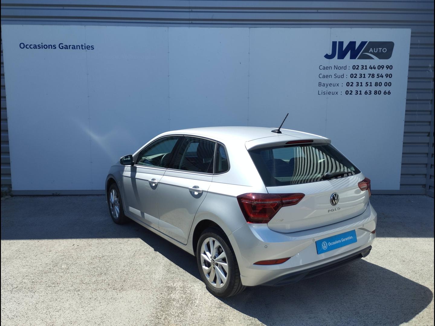 VOLKSWAGEN Polo