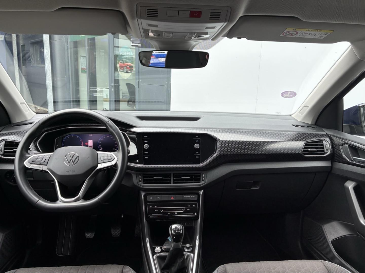 VOLKSWAGEN T-Cross