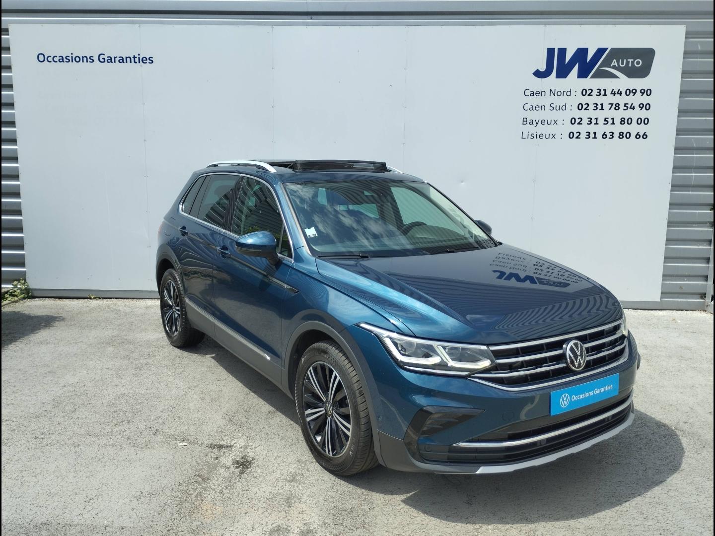 VOLKSWAGEN Tiguan