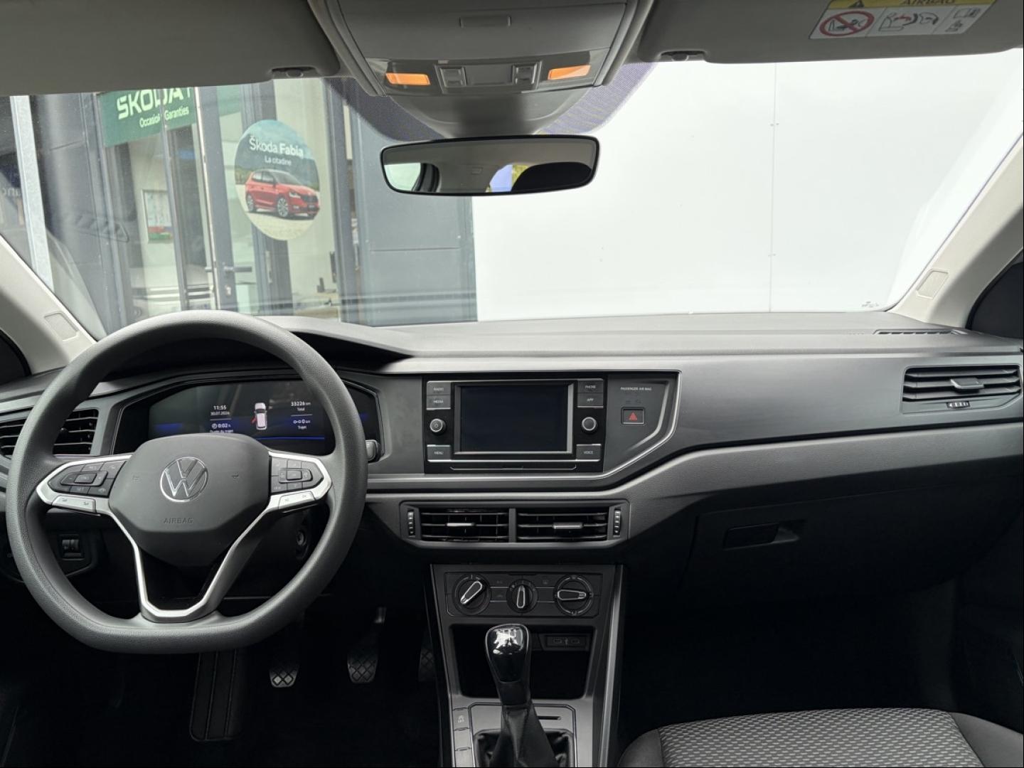 VOLKSWAGEN Polo
