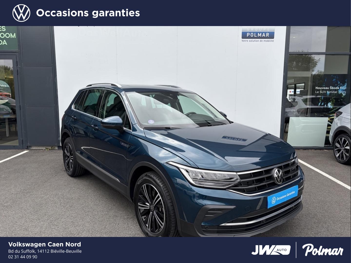 VOLKSWAGEN Tiguan