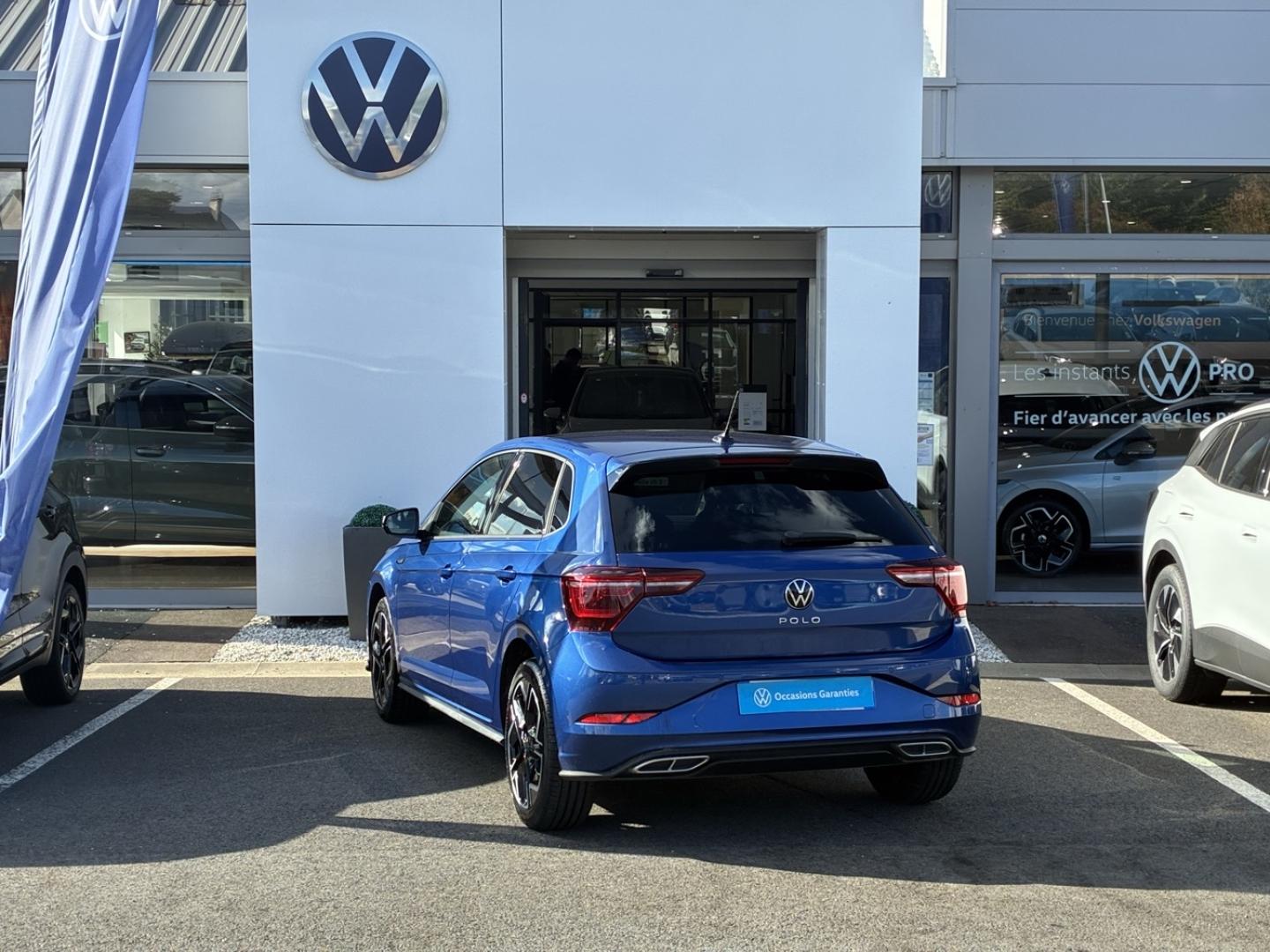 VOLKSWAGEN Polo