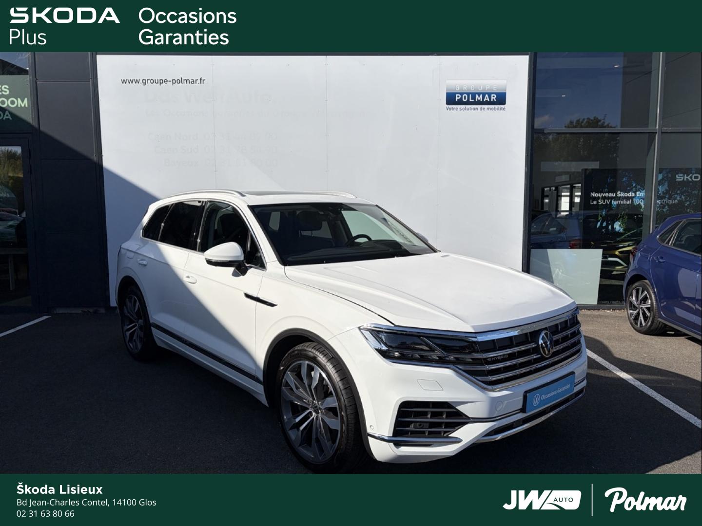 VOLKSWAGEN Touareg