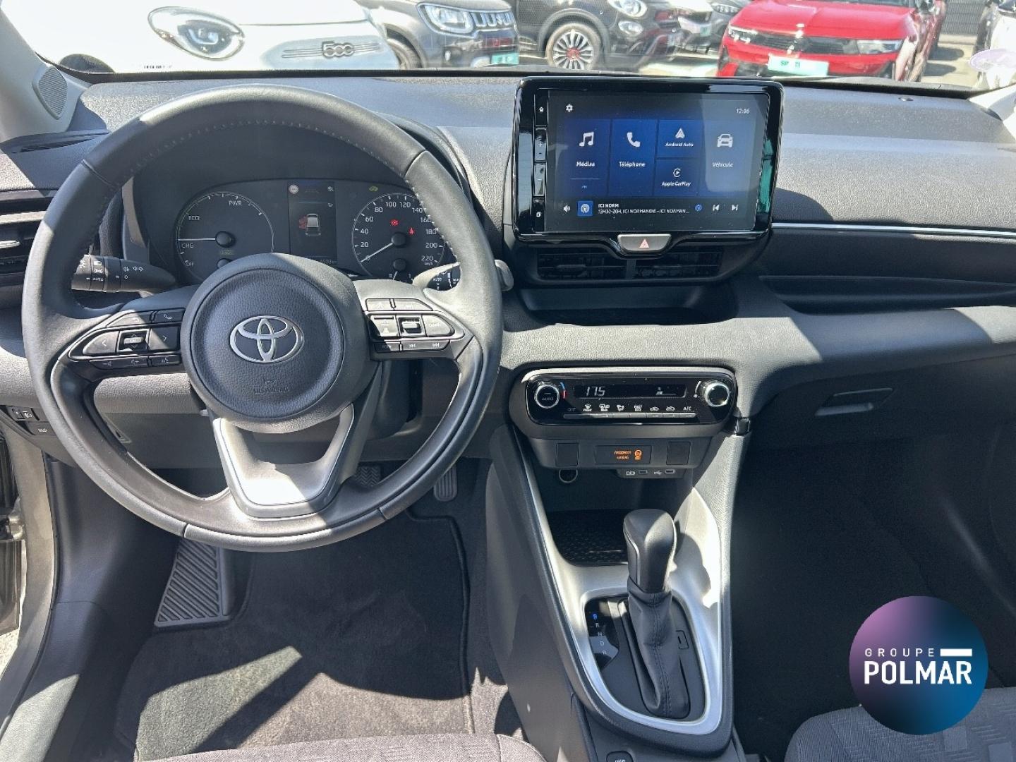 TOYOTA Yaris