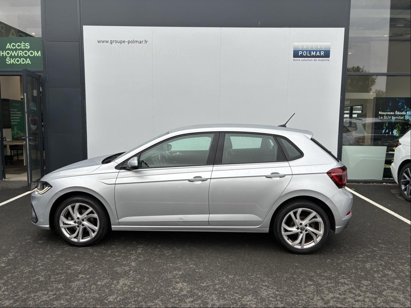 VOLKSWAGEN Polo
