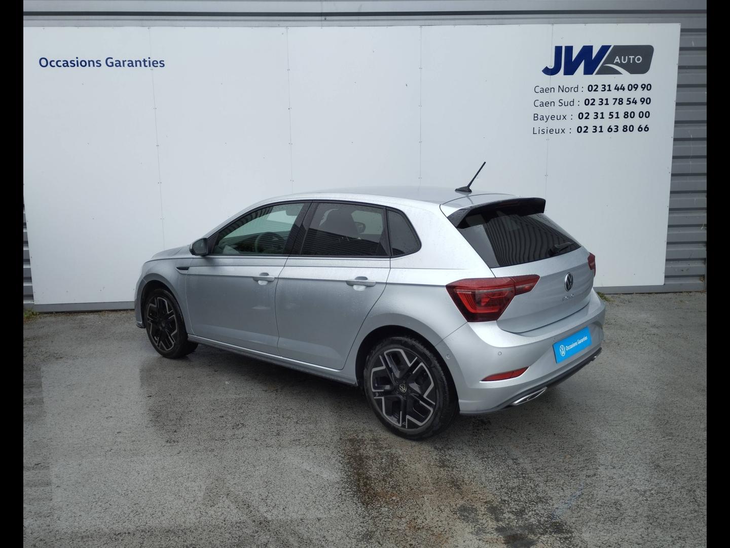 VOLKSWAGEN Polo