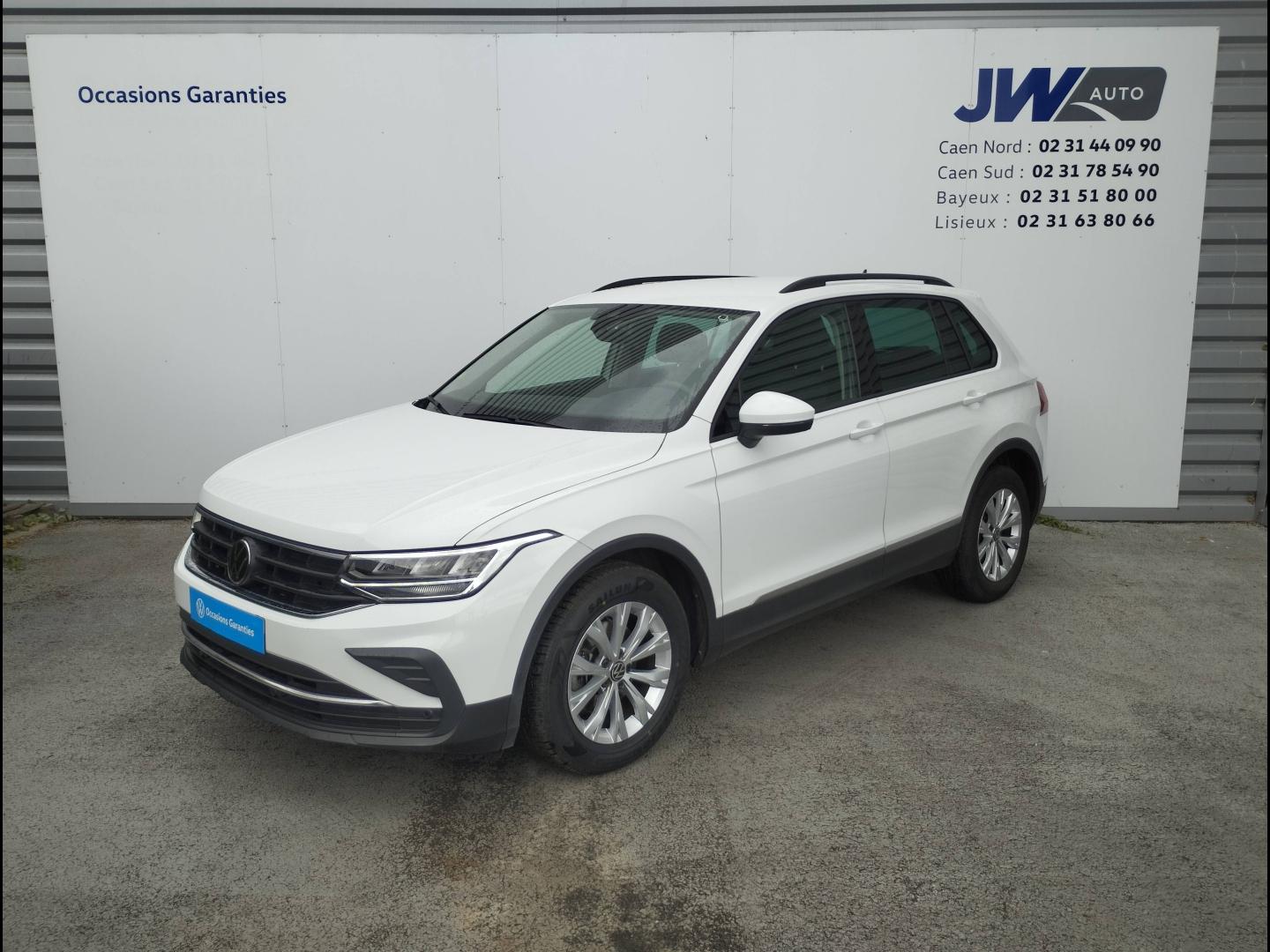 VOLKSWAGEN Tiguan