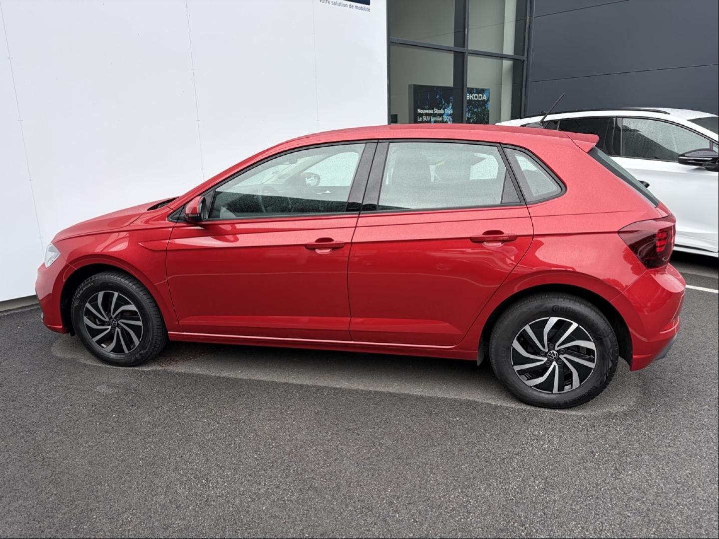 VOLKSWAGEN Polo
