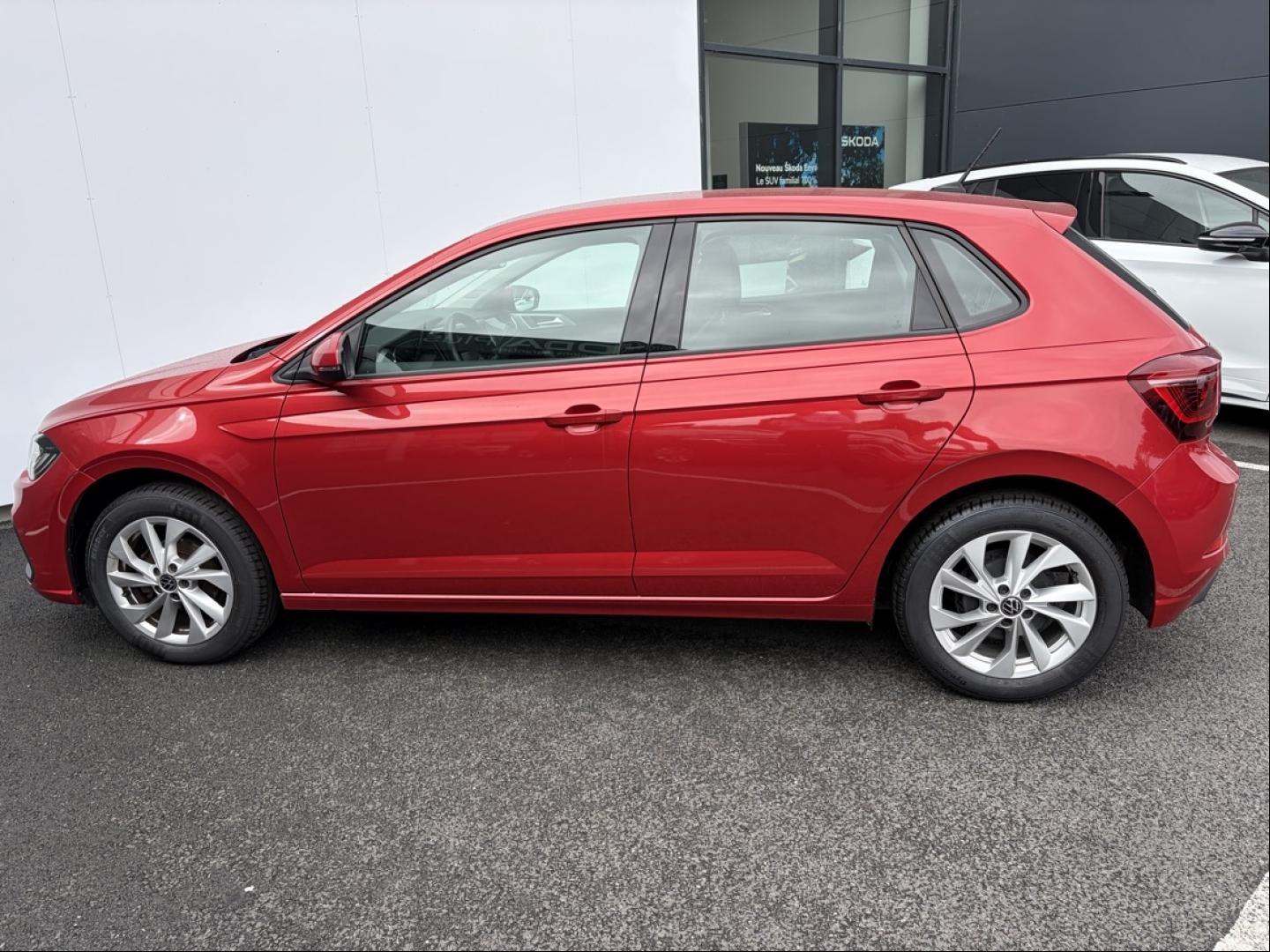 VOLKSWAGEN Polo
