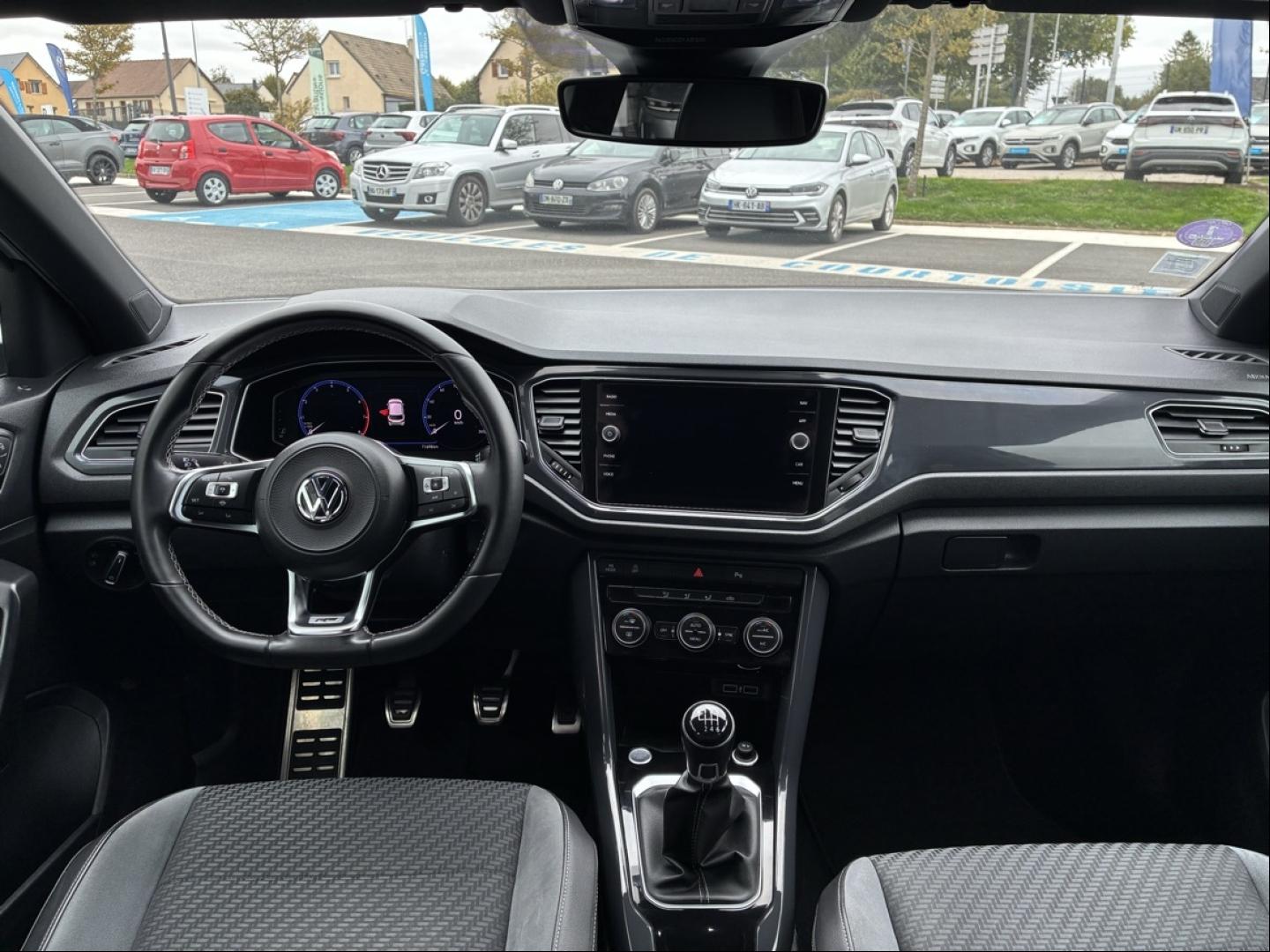 VOLKSWAGEN T-Roc