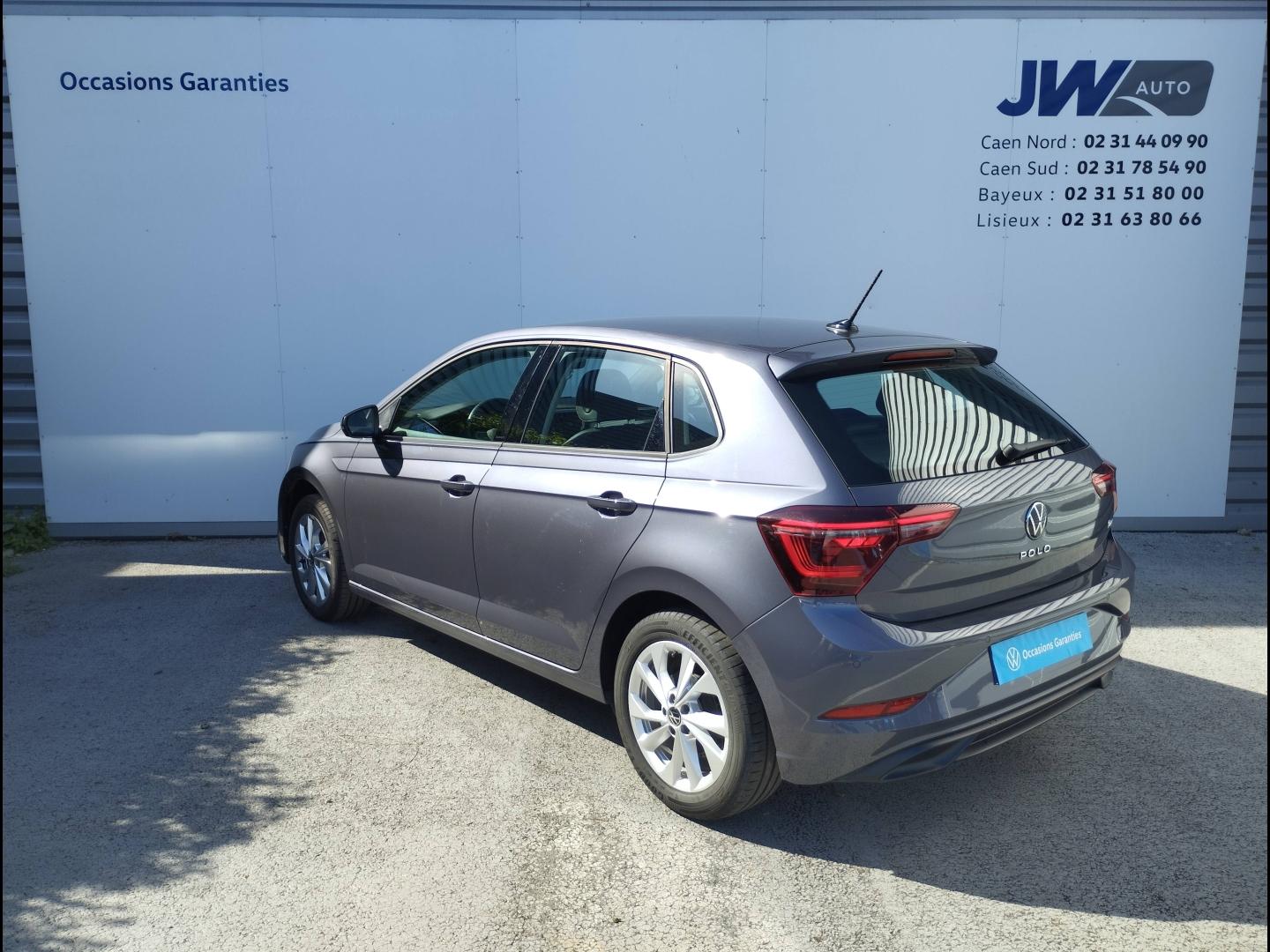 VOLKSWAGEN Polo