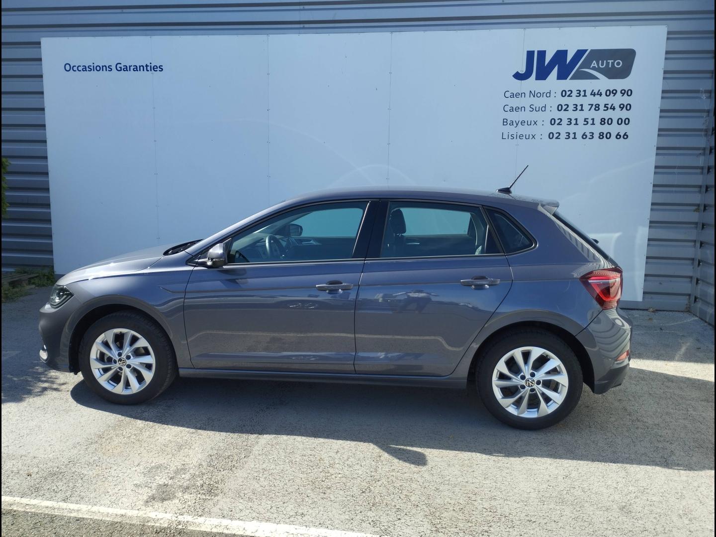 VOLKSWAGEN Polo