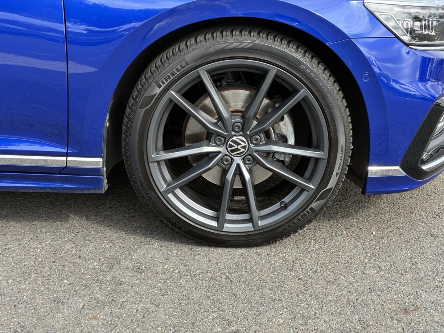 VOLKSWAGEN Passat SW