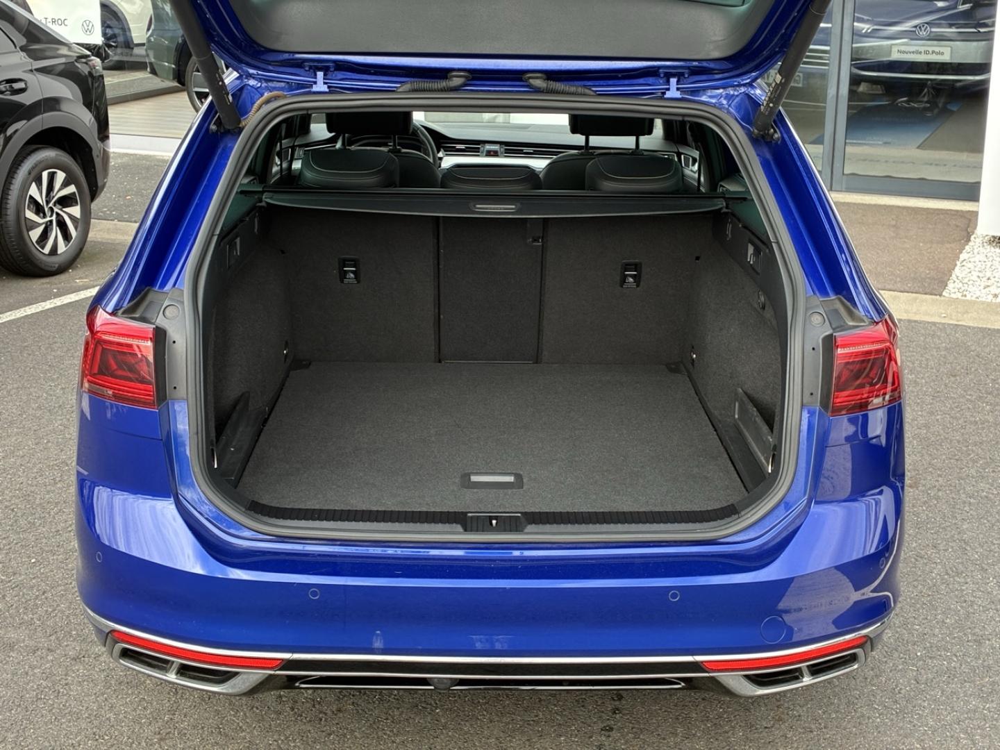 VOLKSWAGEN Passat SW