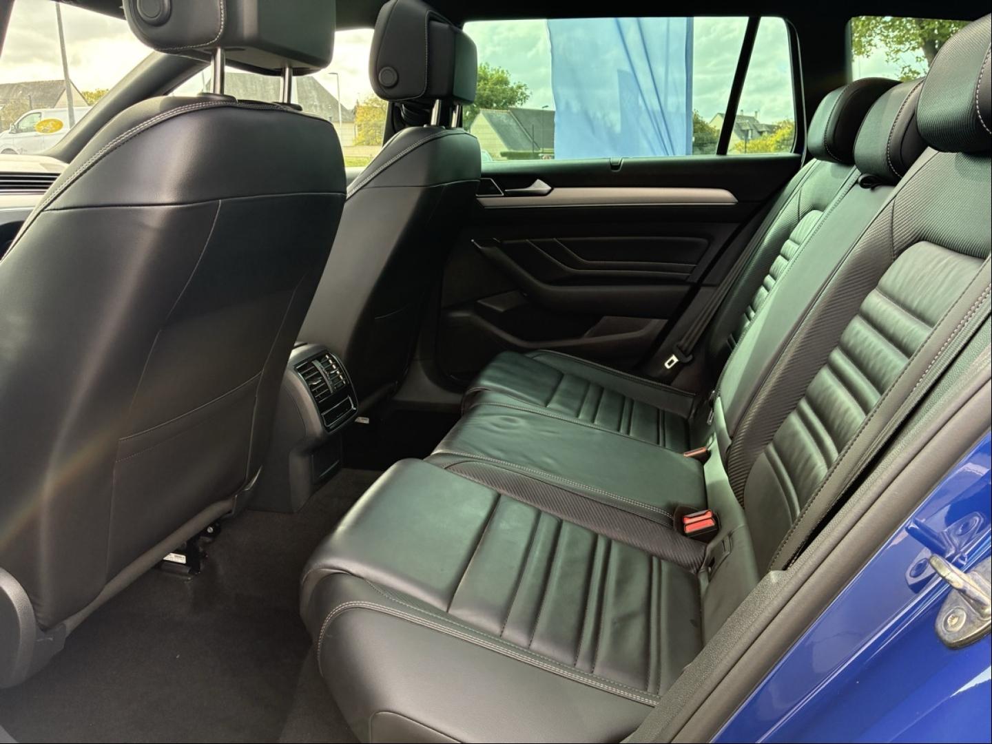 VOLKSWAGEN Passat SW