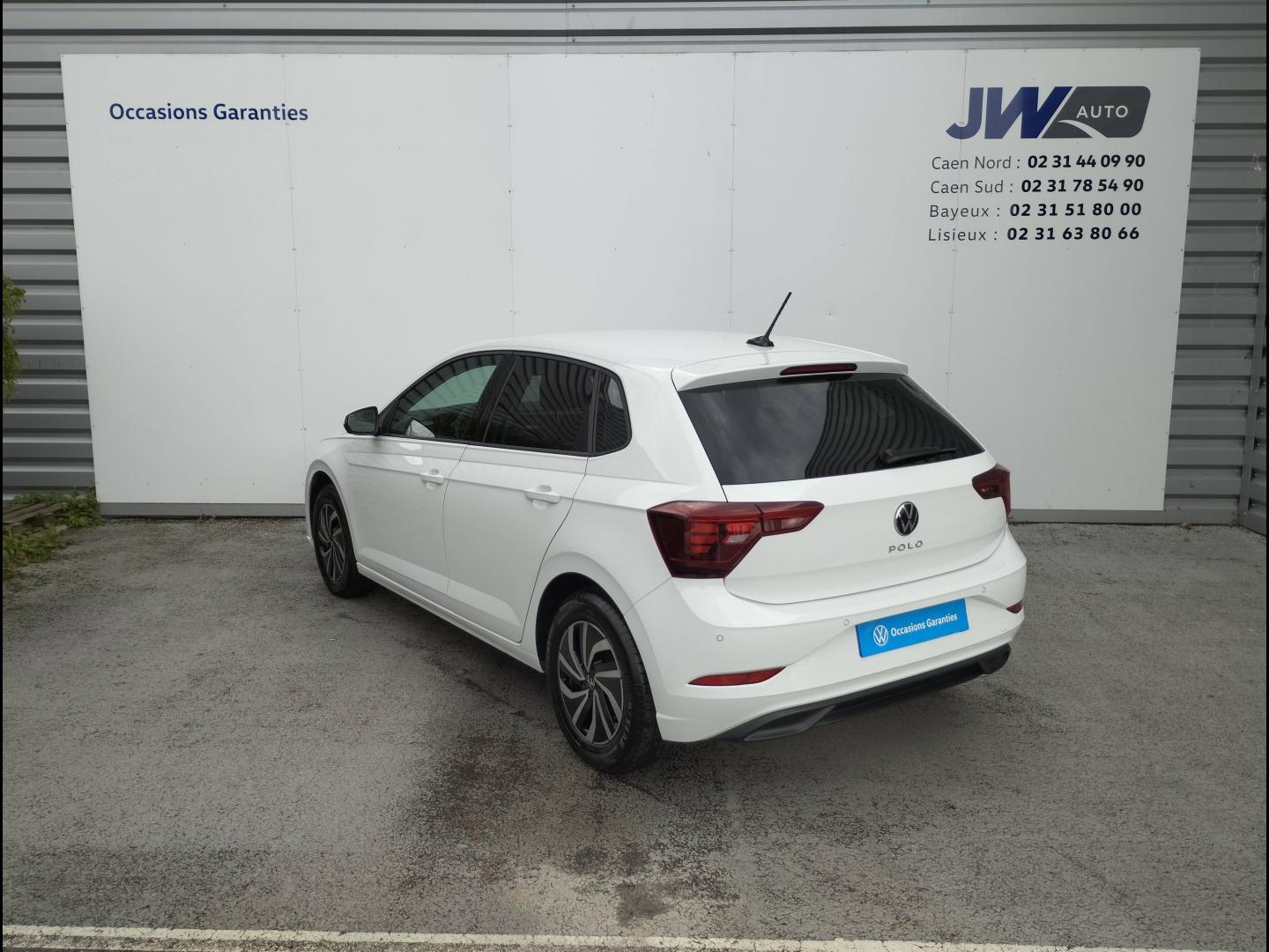 VOLKSWAGEN Polo
