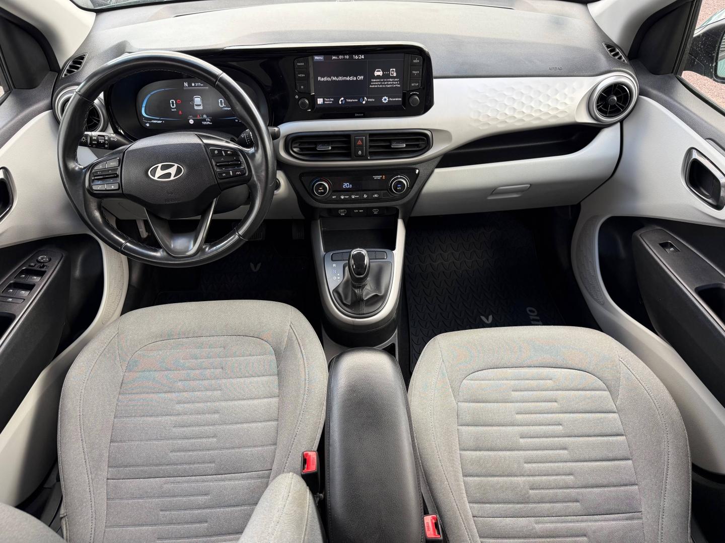 HYUNDAI i10