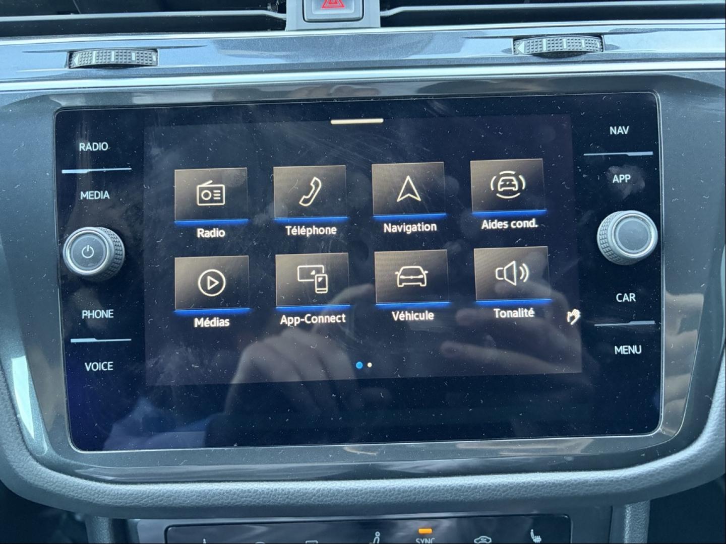 VOLKSWAGEN Tiguan