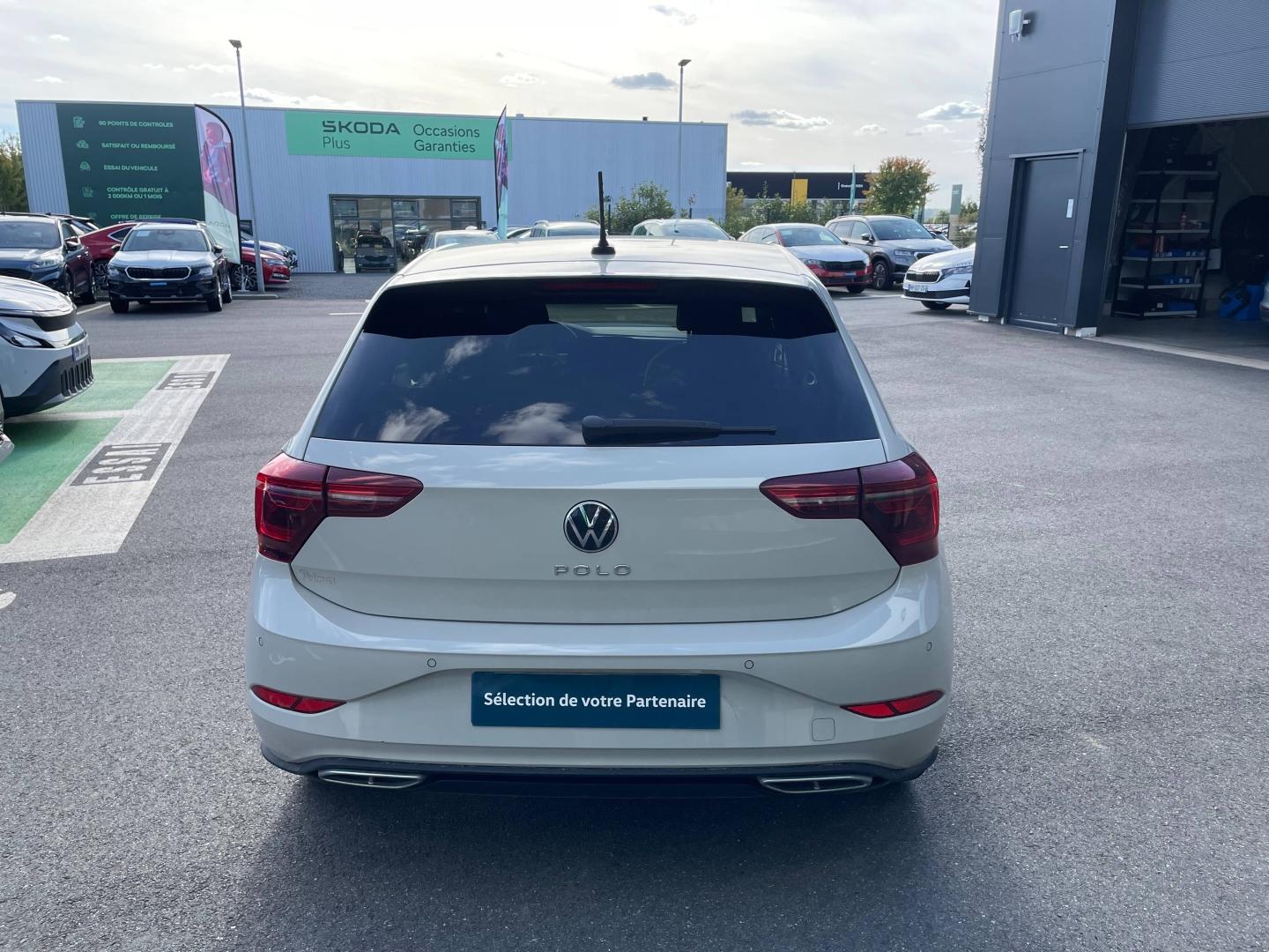 VOLKSWAGEN Polo