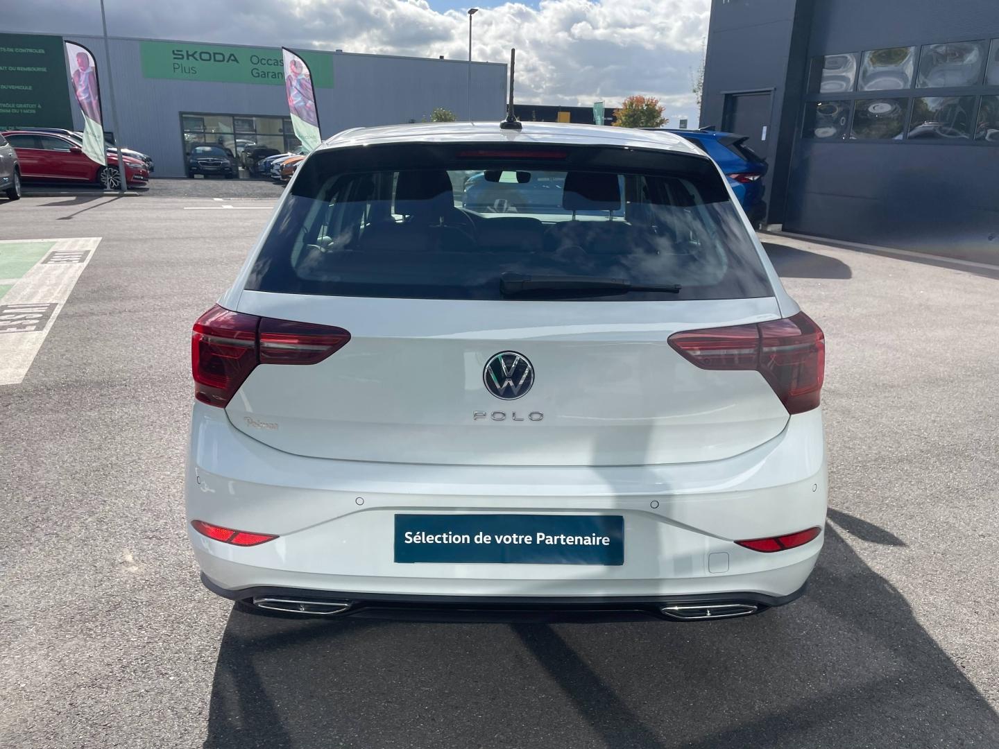 VOLKSWAGEN Polo