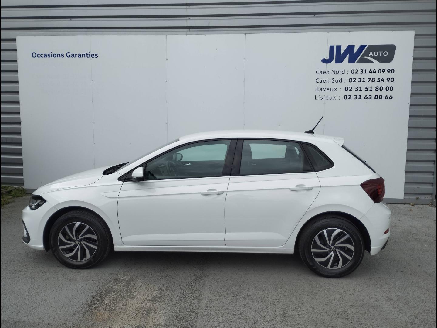 VOLKSWAGEN Polo