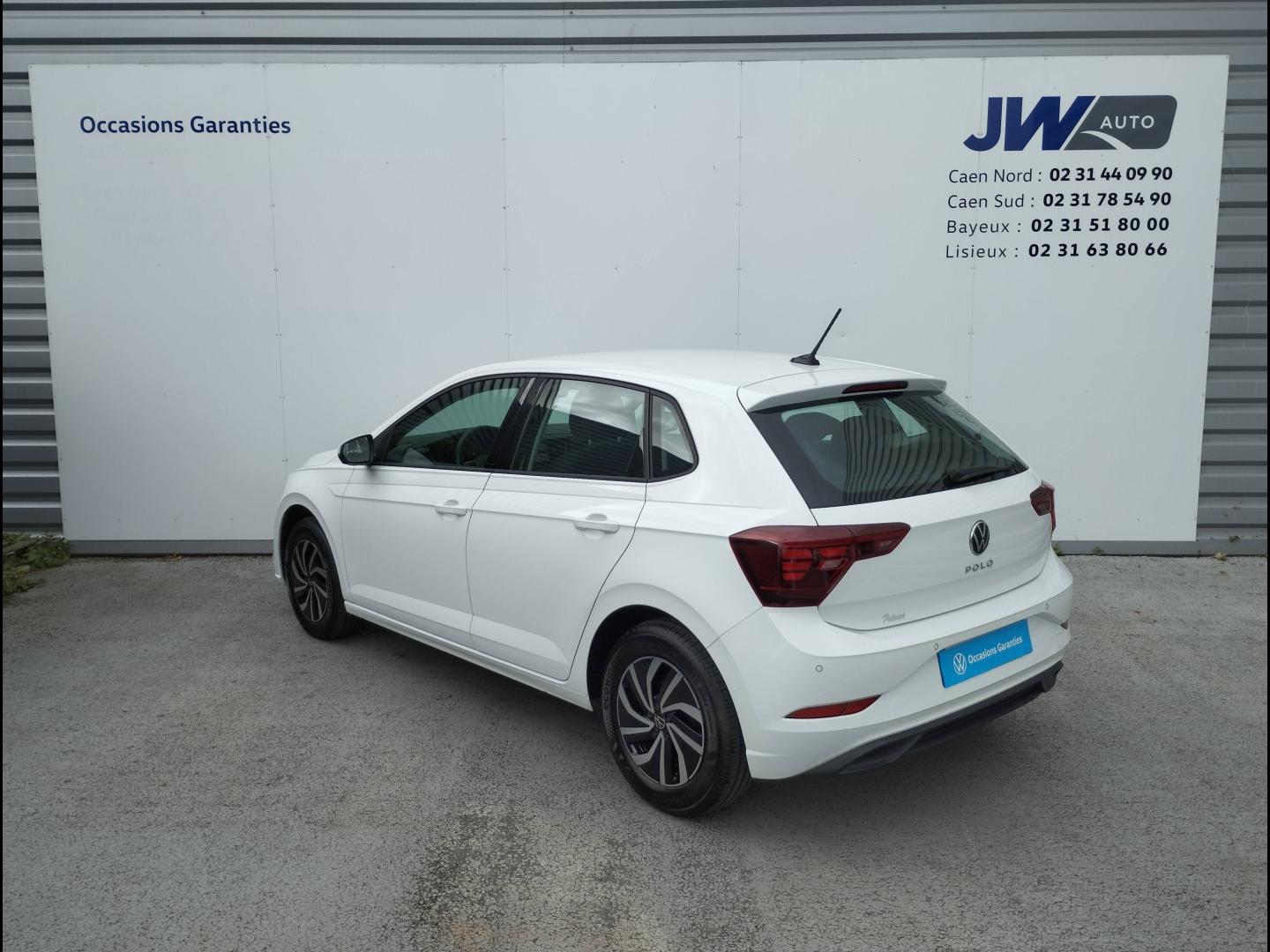 VOLKSWAGEN Polo