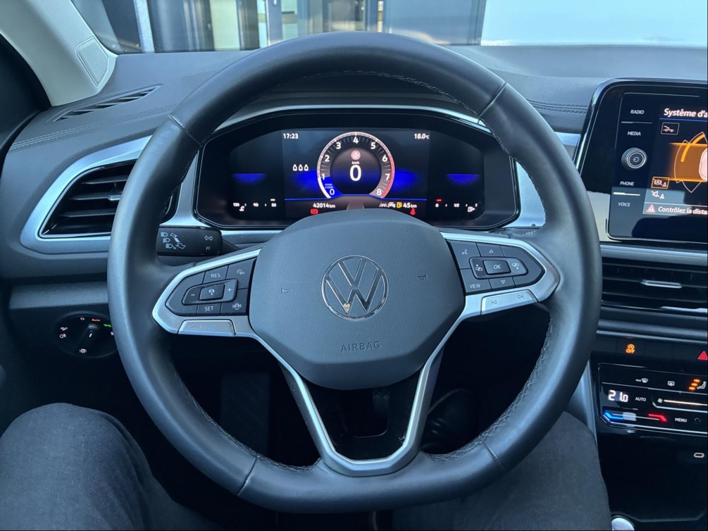 VOLKSWAGEN T-Roc