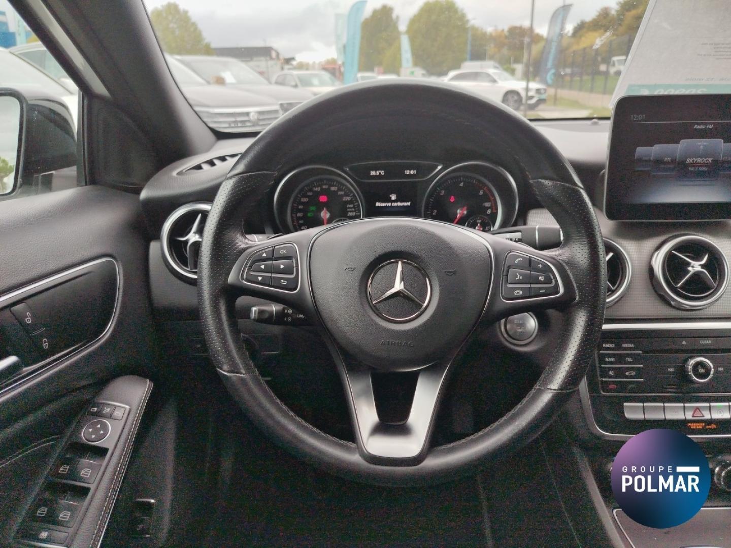 MERCEDES-BENZ GLA