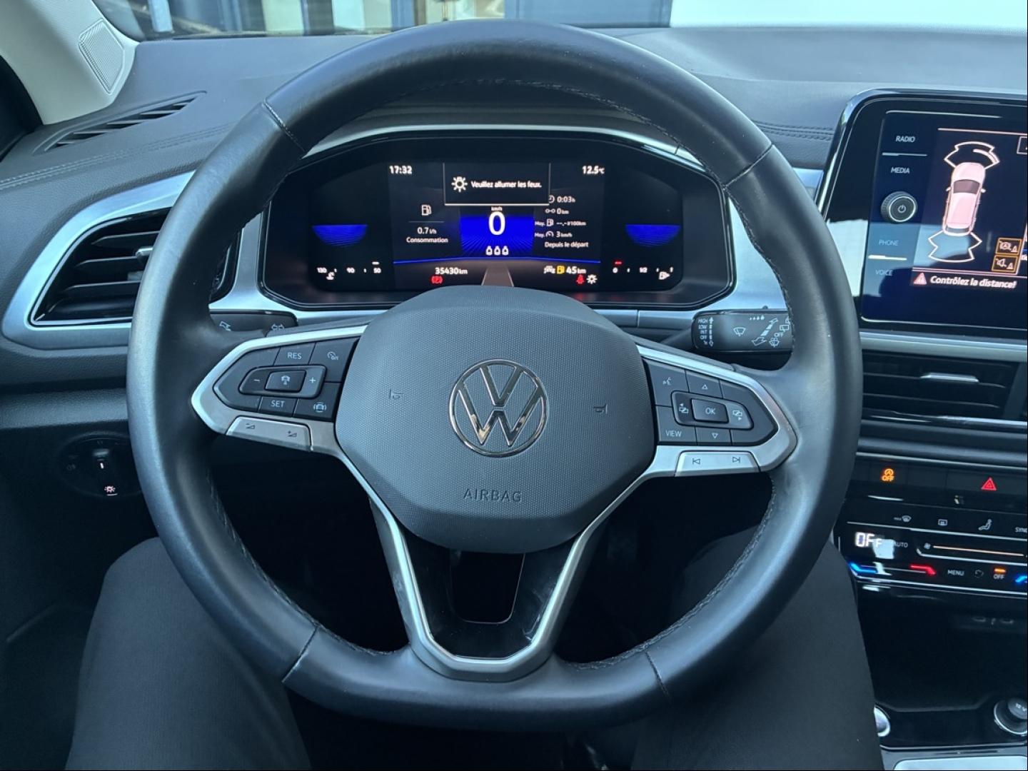 VOLKSWAGEN T-Roc
