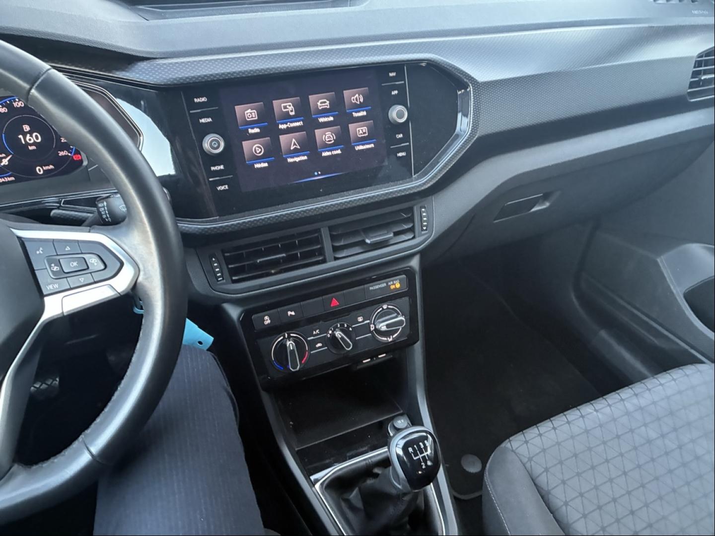 VOLKSWAGEN T-Cross