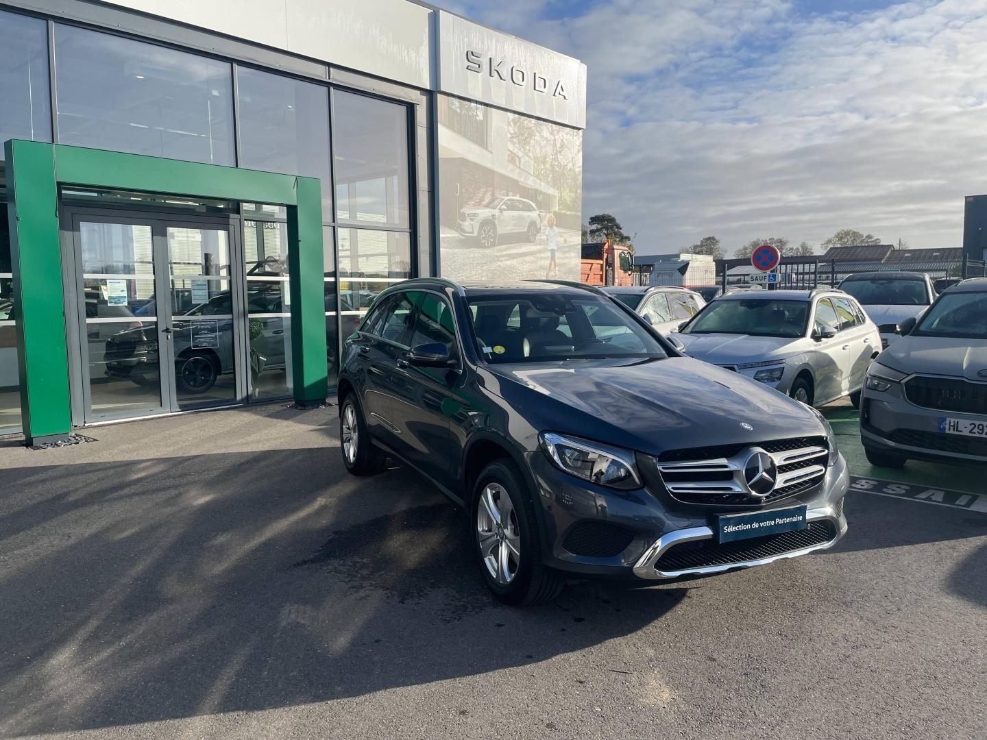 MERCEDES-BENZ GLC