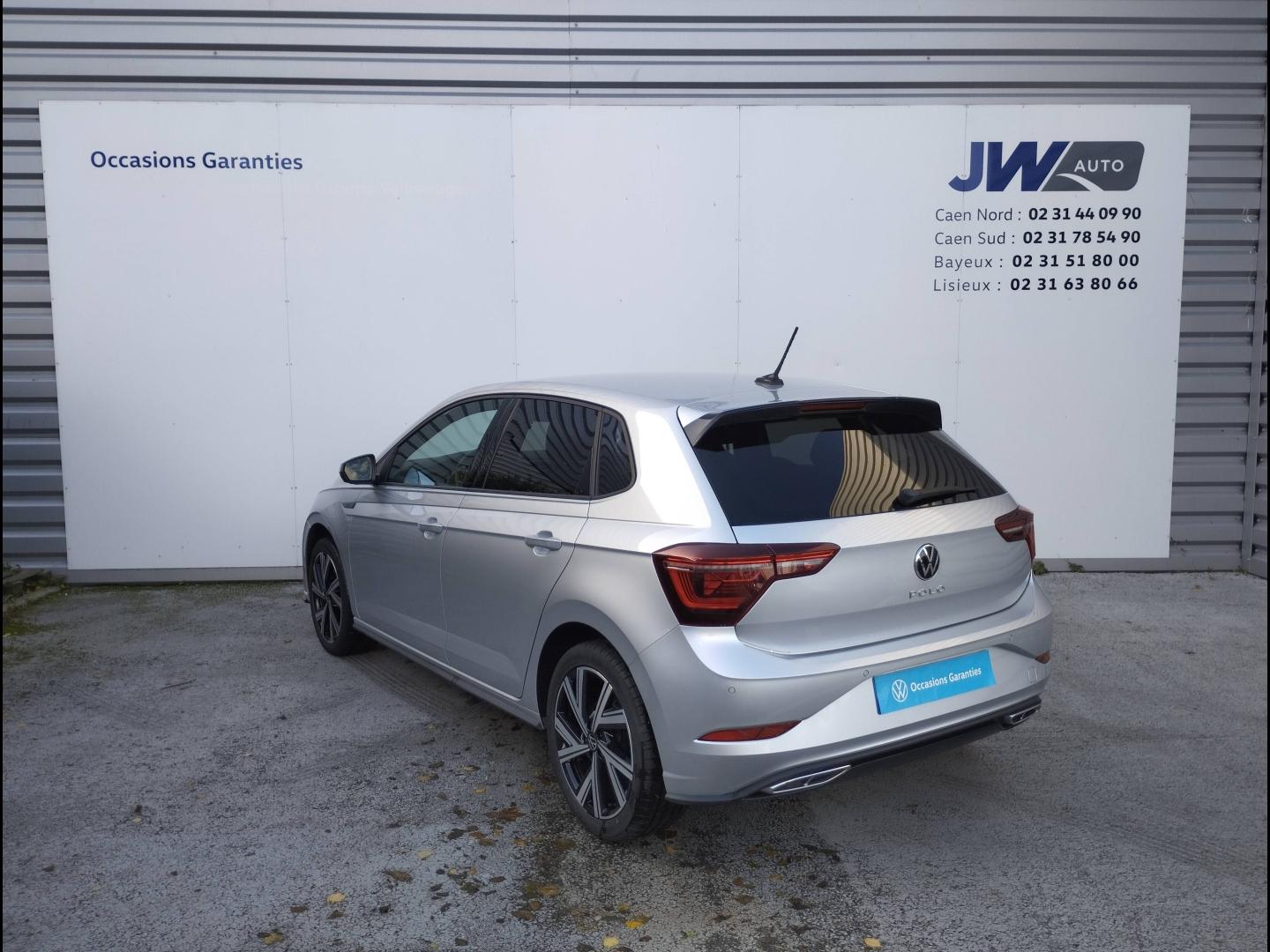 VOLKSWAGEN Polo