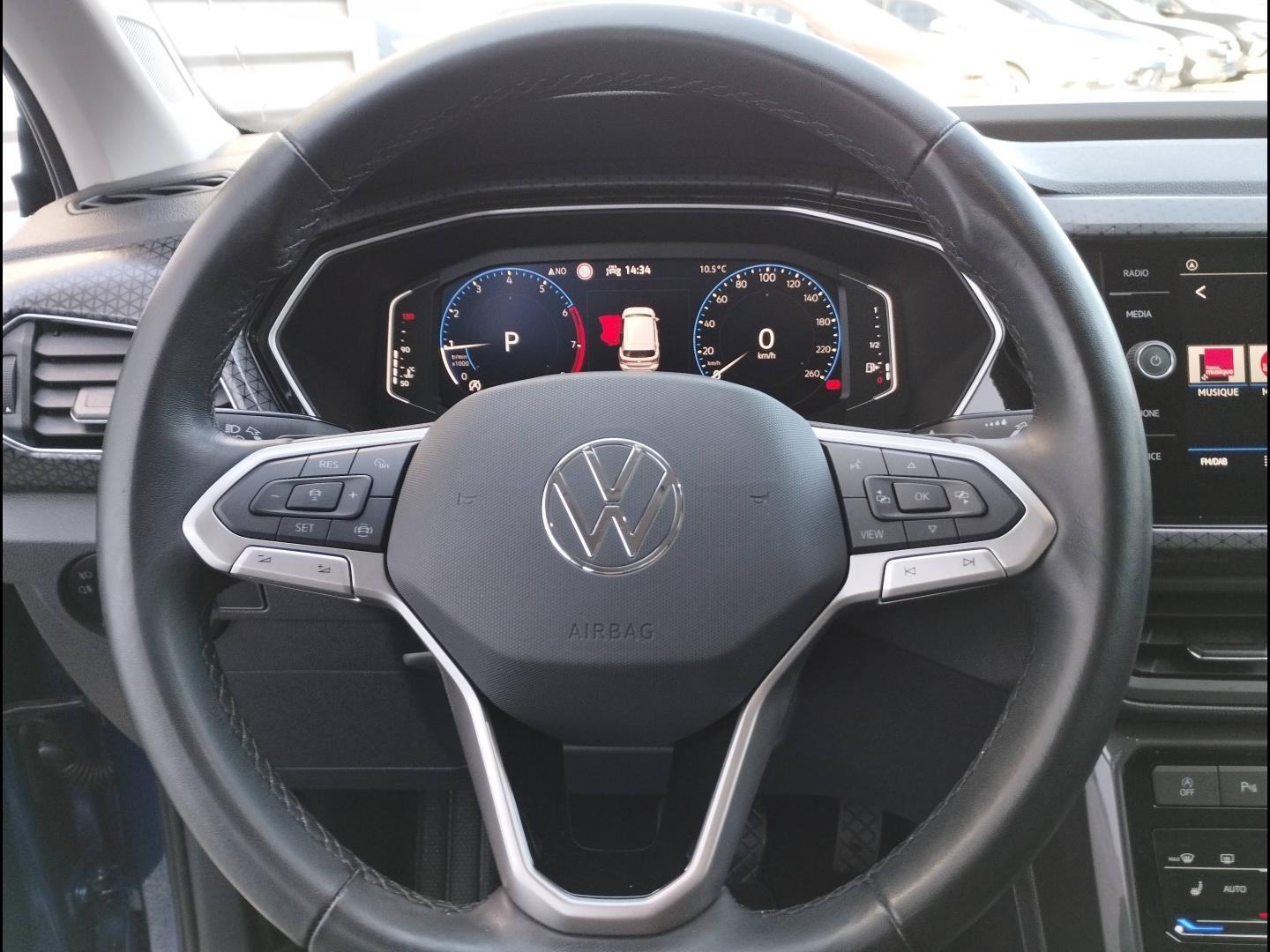 VOLKSWAGEN T-Cross