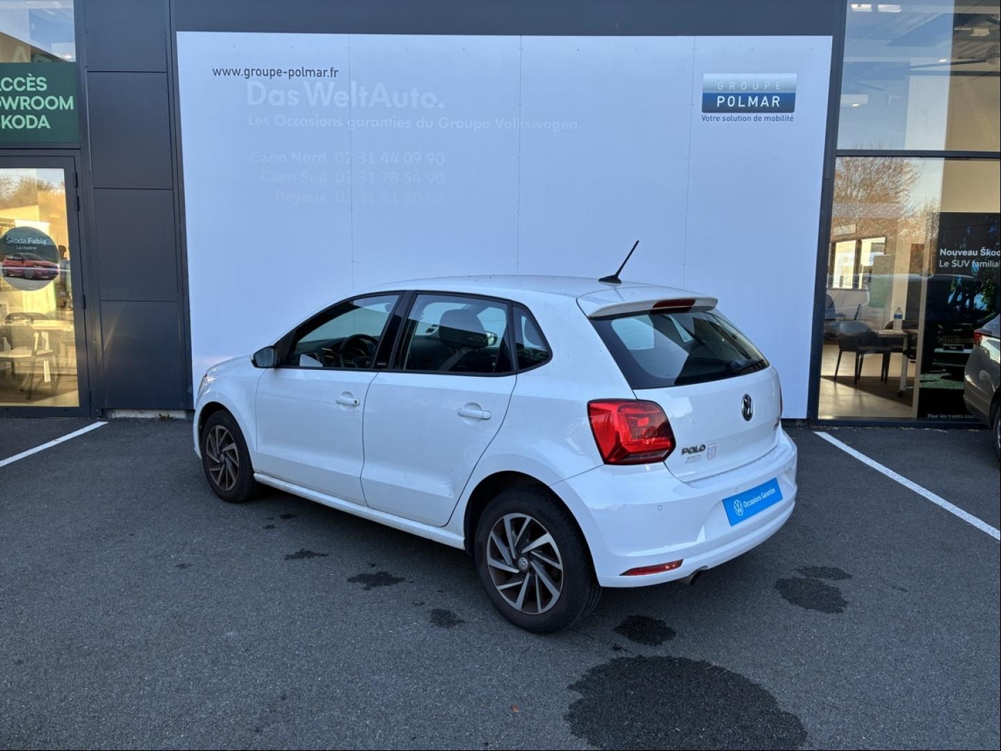 VOLKSWAGEN Polo