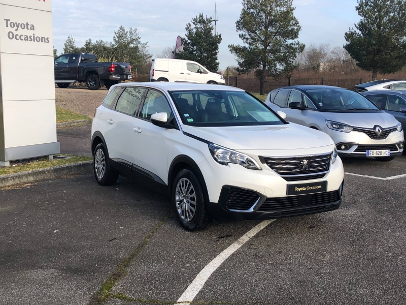 PEUGEOT – 5008