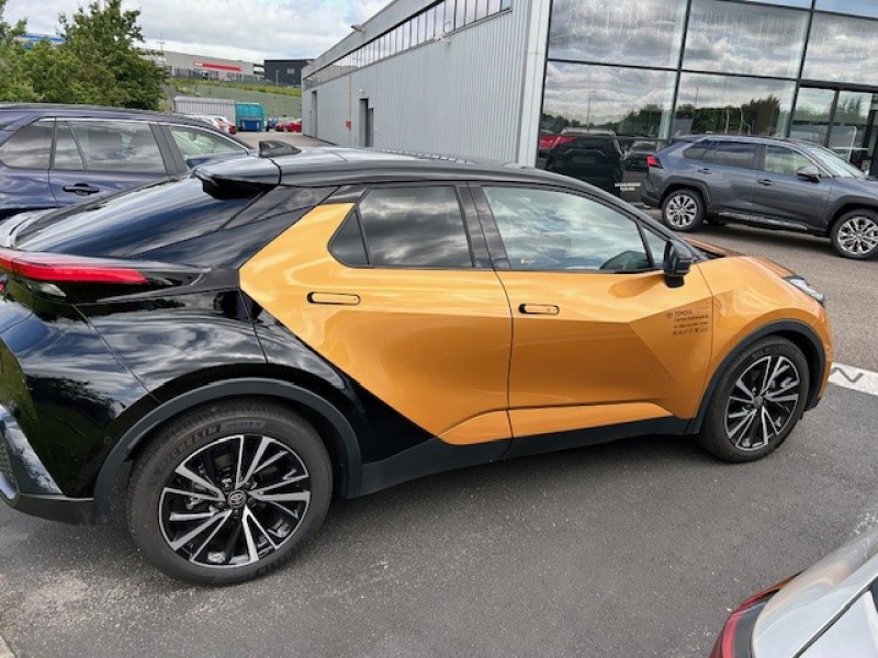 TOYOTA – C-HR