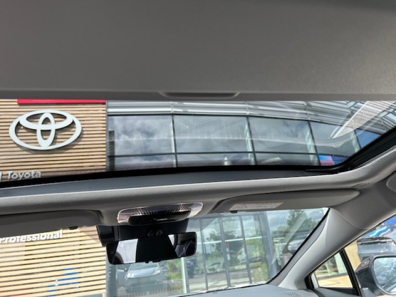 TOYOTA – Prius Rechargeable