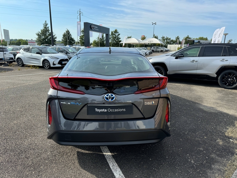 TOYOTA – Prius Rechargeable