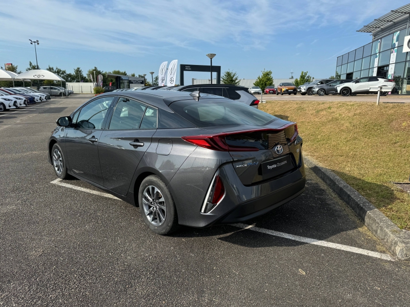 TOYOTA – Prius Rechargeable