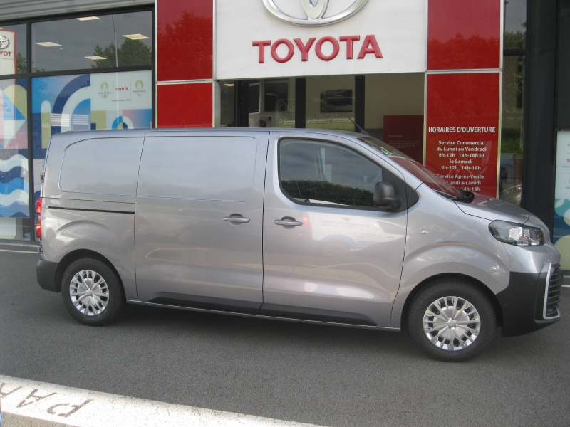 TOYOTA – PROACE