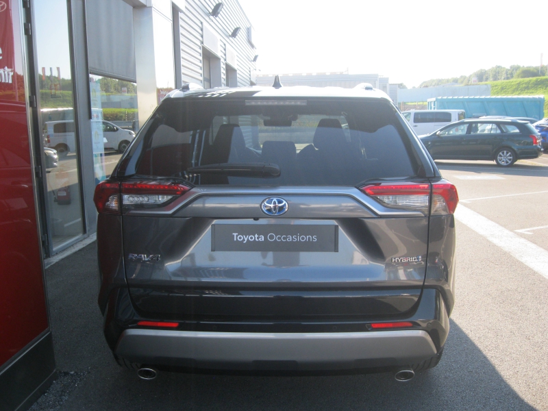 TOYOTA – RAV4