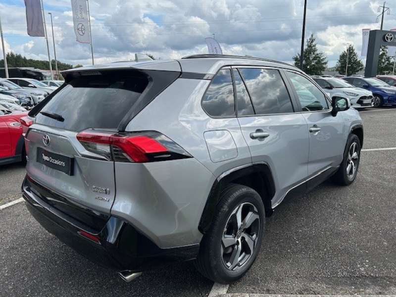 TOYOTA – RAV4